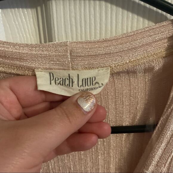 Peach Love California Sequin Knot Front Top Size Medium - Picture 3 of 6